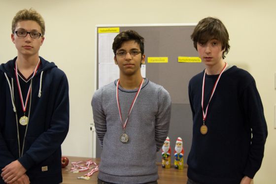 Erik wird Dritter in der U16 mit 6 aus 11 bei der Berliner Jugend-Blitz-Einzelmeisterschaft 2015.