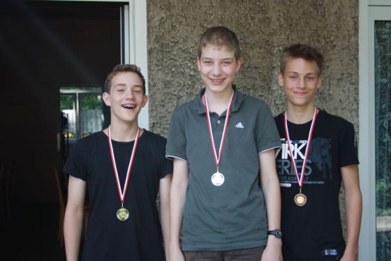 20./21. August 2011: Johann wird Gesamt-Zweiter und Berliner Vize-Meister (U14) mit 6 aus 7 bei der Berliner Jugend-Schnellschach-Einzelmeisterschaft 2011 (BJSEM).