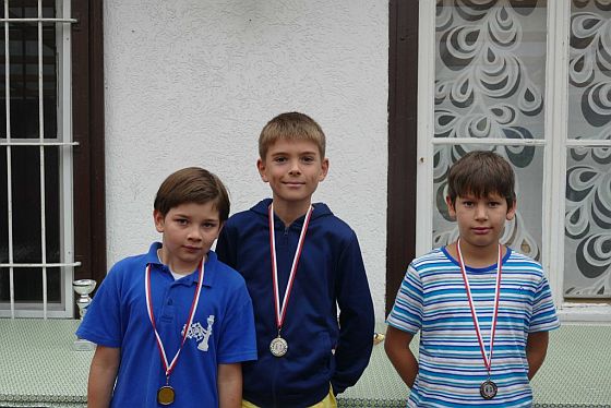 Christian wird Berliner Meister mit 6 aus 7 bei der Berliner Jugend-Schnellschach-Einzelmeisterschaft 2019 (BJSEM) in der Altersklasse U10.