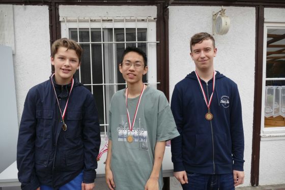 Henrik wird Dritter mit 3 aus 7 bei der Berliner Jugend-Schnellschach-Einzelmeisterschaft 2023 (BJSEM) in der Altersklasse U16.