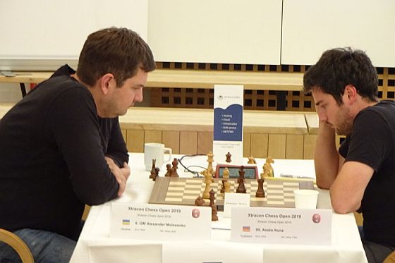 2. Runde: André an Tisch 5 gegen GM Moiseenko