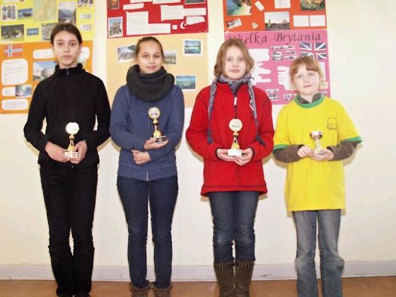 Helene wird Zweite mit 4 aus 7 beim Jugendwinteropen 2012 in der Mädchenwertung.