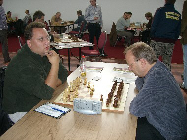 Board 1: GM Robert Rabiega - Michael Schulz (1:0)