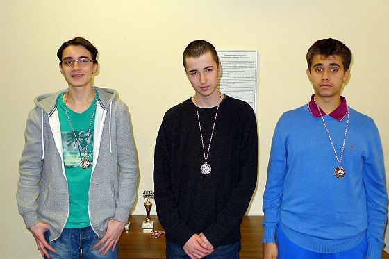 Erik wird Zweiter mit 8½ aus 11 und Berliner Vize-Meister (U16) bei der Berliner Jugend-Blitz-Einzelmeisterschaft 2016.
